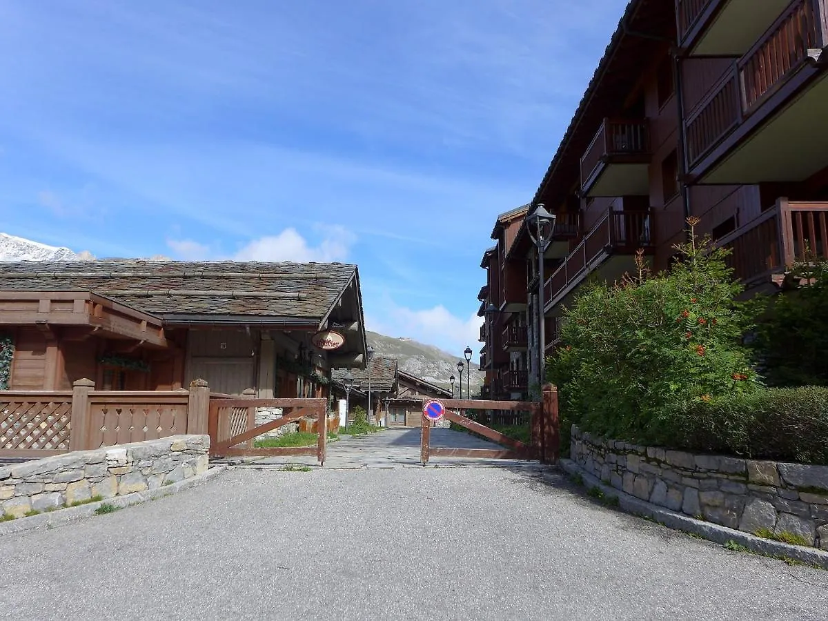 Apartment Ecrin Des Neiges - Val Claret-4 By Interhome Tignes