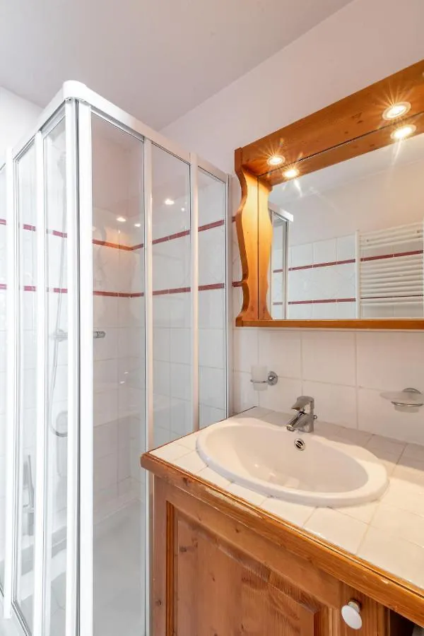Apartment Ecrin Des Neiges - Val Claret-4 By Interhome Tignes France
